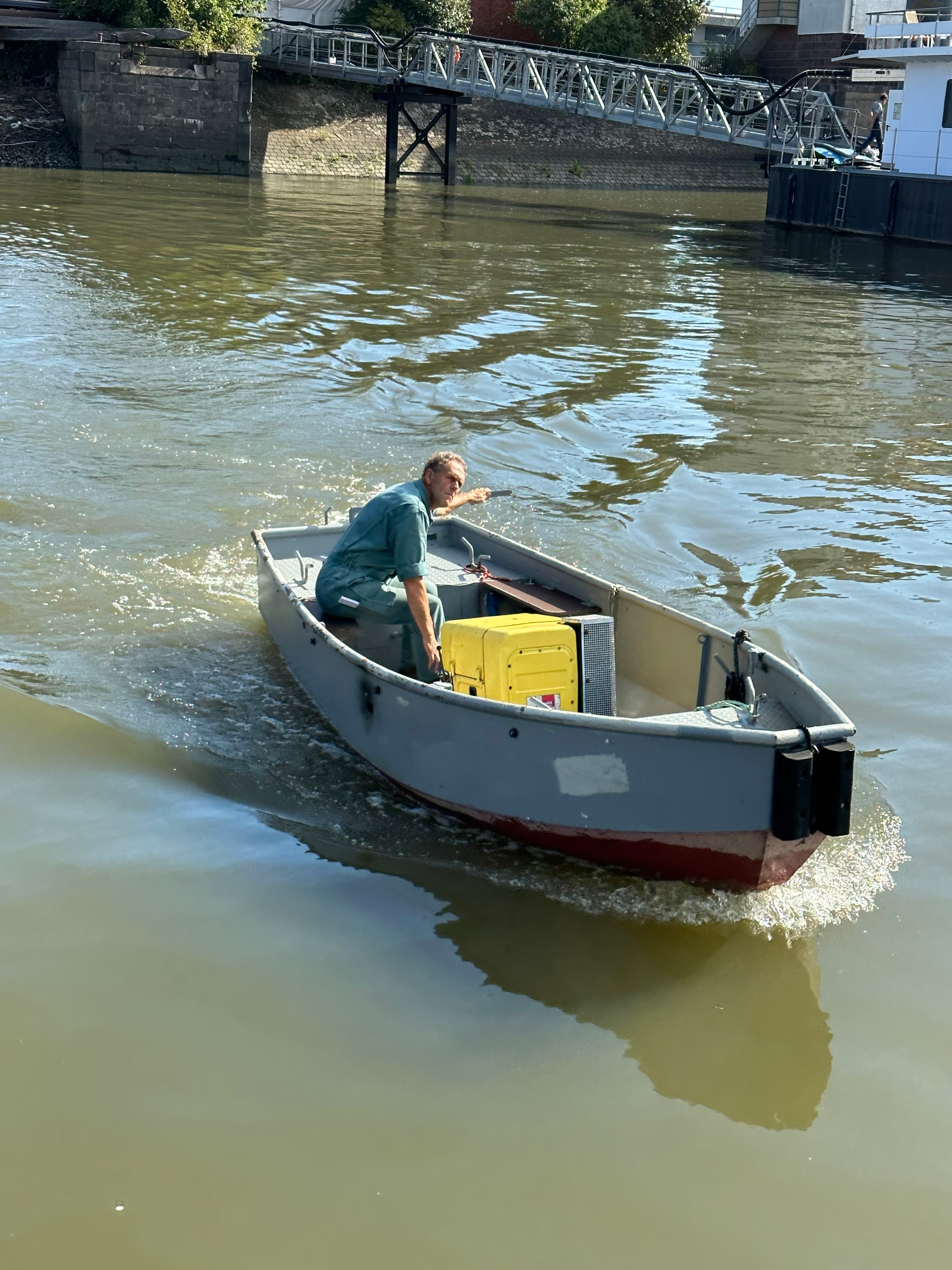 Arbeitsboot Bert